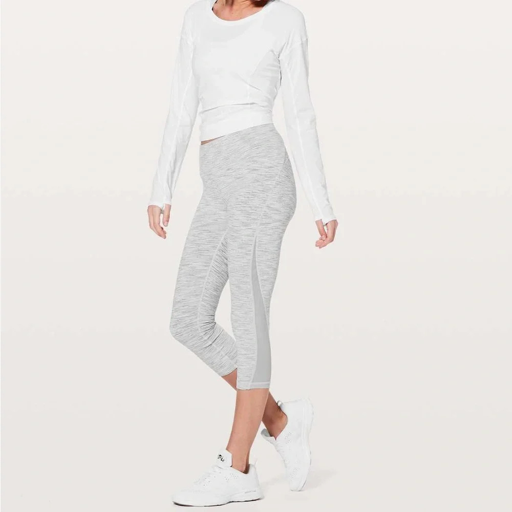 Lululemon women’s Train Times Crop leggings *21" size 4 Ice Grey Alpine White - Picture 2 of 12